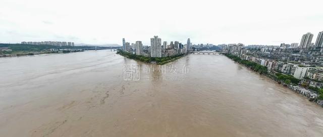 中共泸州市委书记刘强对防汛减灾工作作了紧急安排 应对两江洪峰过境泸州(图2) 中共泸州市委书记刘强对防汛减灾工作作了紧急安排 应对两江洪峰过境泸州(图2)