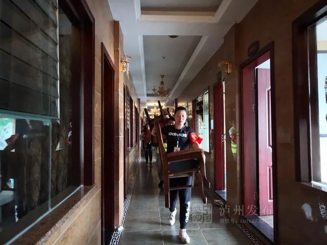中共泸州市委书记刘强对防汛减灾工作作了紧急安排 应对两江洪峰过境泸州(图15) 中共泸州市委书记刘强对防汛减灾工作作了紧急安排 应对两江洪峰过境泸州(图15)